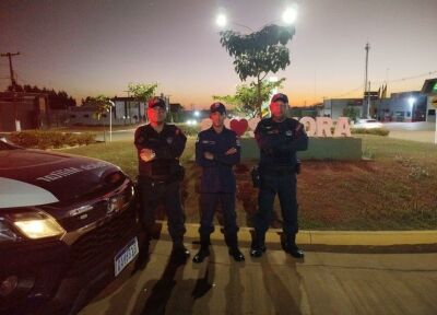 Imagem da notícia Policiais fazem surpresa em aniversário de patrulheiro mirim em Sonora